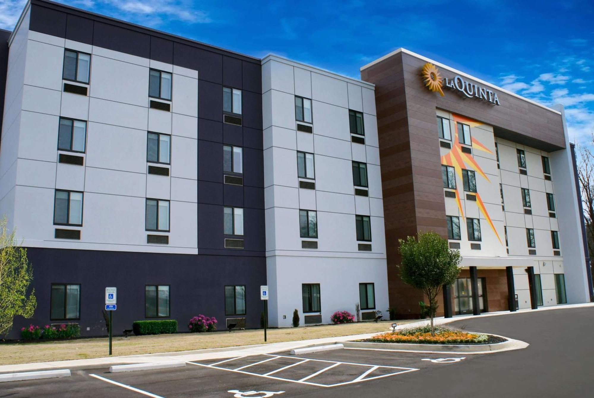 La Quinta Inn & Suites By Wyndham Memphis East Exteriör bild